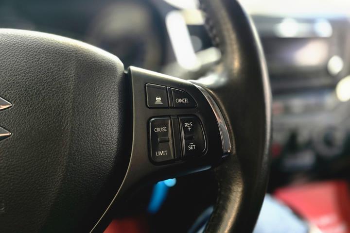 Grå Suzuki Baleno fra 2016