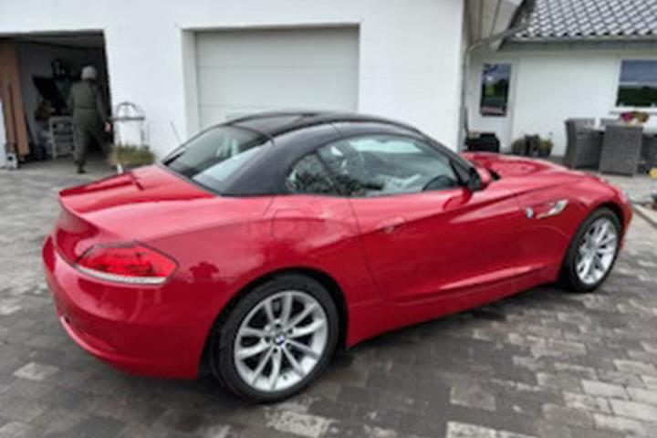 Rød BMW Z4 fra 2013
