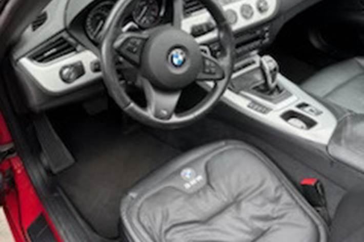Rød BMW Z4 fra 2013