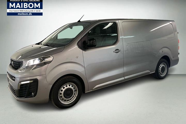 Sølv Peugeot Expert fra 2021 set udefra