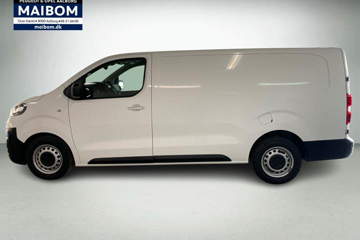 Hvid Opel Vivaro fra 2022