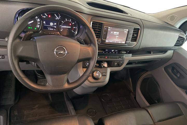 Hvid Opel Vivaro fra 2022