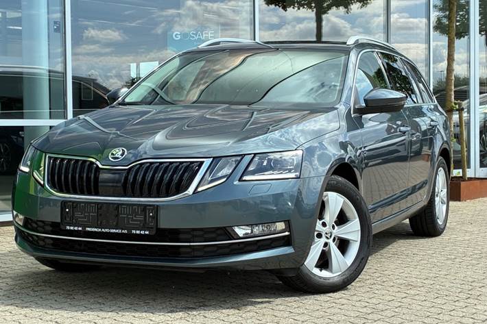 Grå Skoda Octavia fra 2020