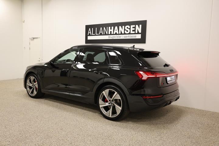 Sort Audi Q8 e-tron fra 2023