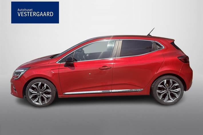 Rød Renault Clio V fra 2020