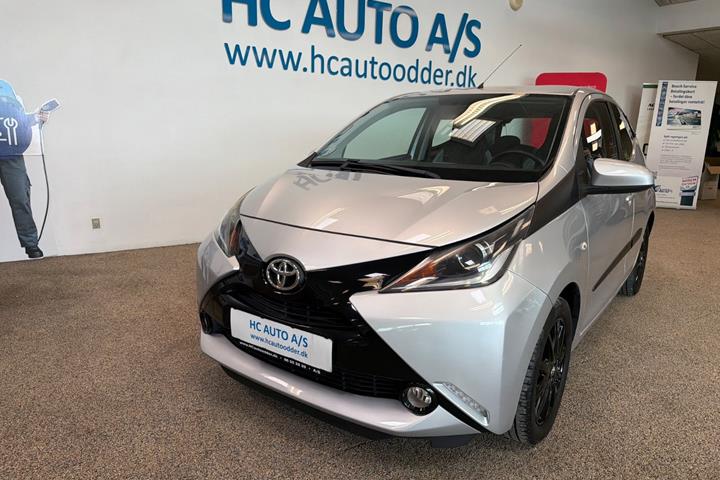 Sølv Toyota Aygo fra 2015