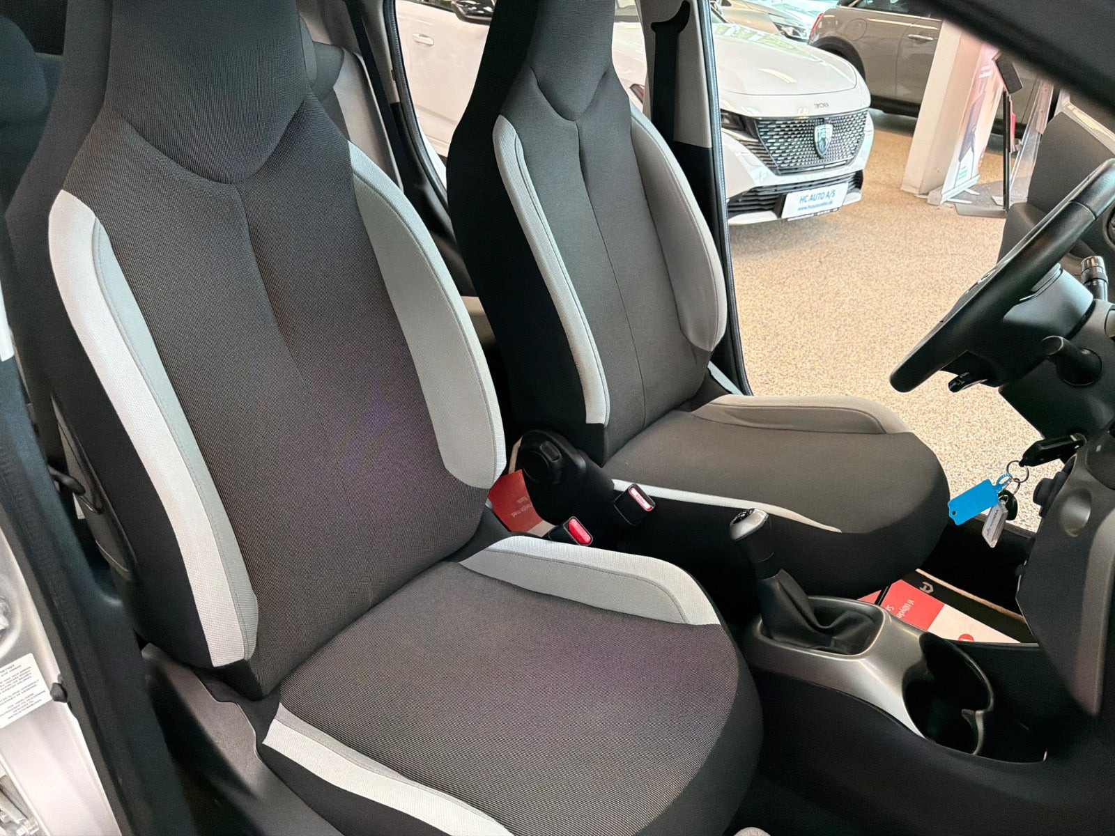 Sølv Toyota Aygo fra 2015