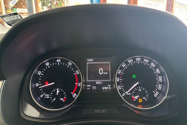 Beige Skoda Fabia fra 2016