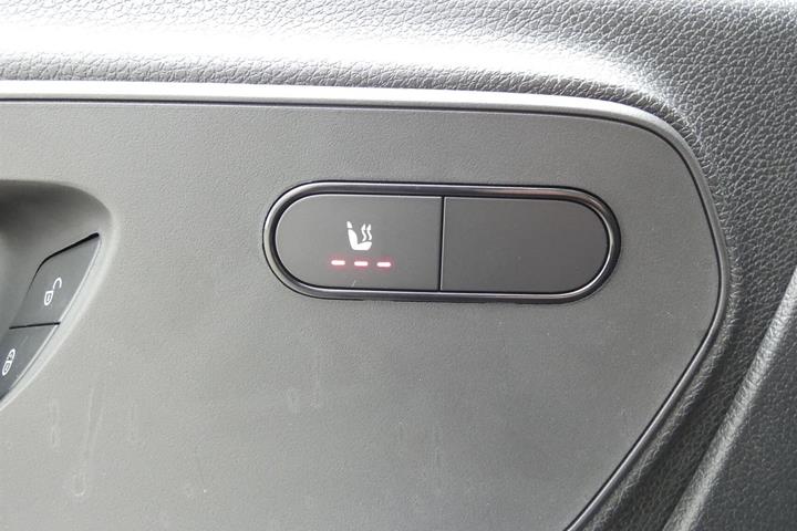 Grå Mercedes Sprinter 317 fra 2022