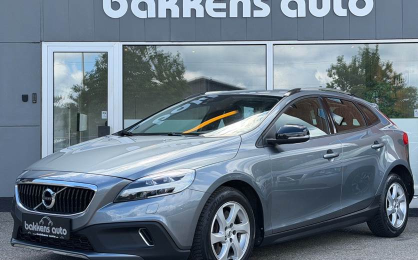Volvo V40 CC 1,5 T3 152 Momentum aut.