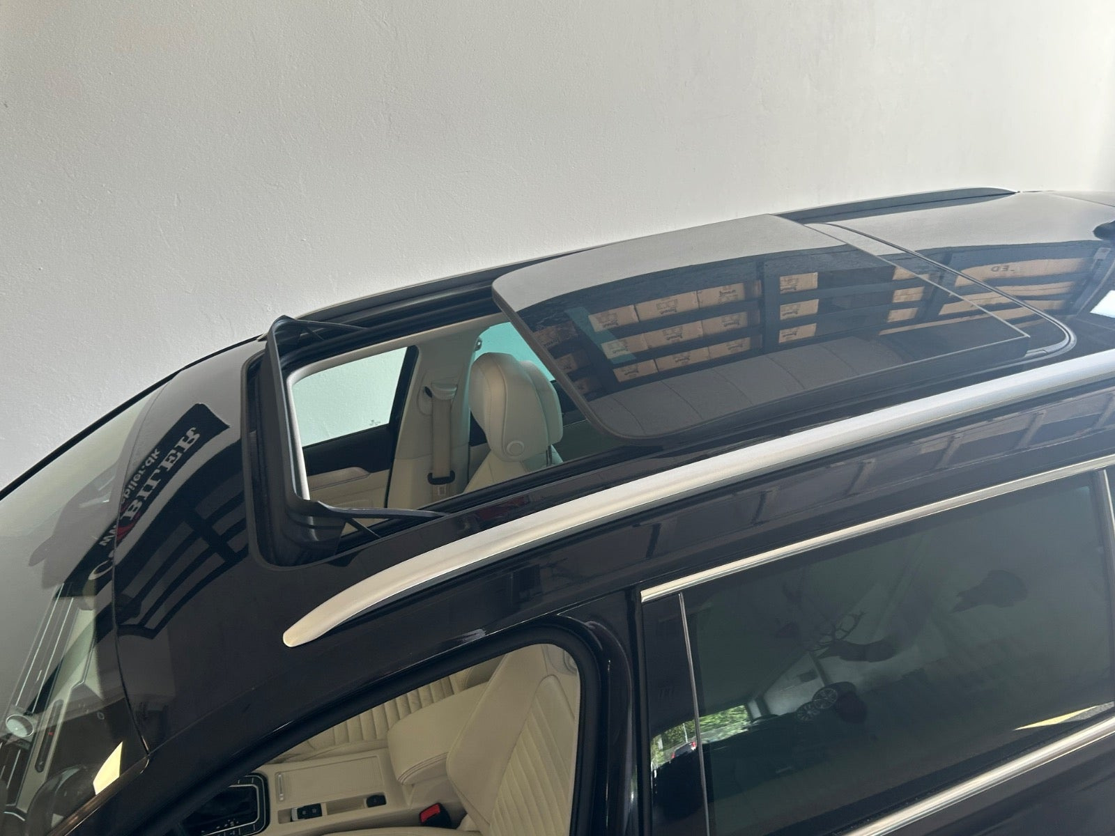 Blå VW Passat fra 2018