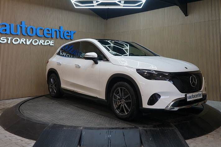 Hvid Mercedes EQE350 SUV fra 2025
