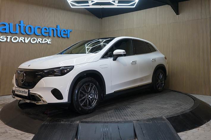Hvid Mercedes EQE350 SUV fra 2025