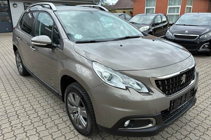 Orange Peugeot 2008 fra 2017