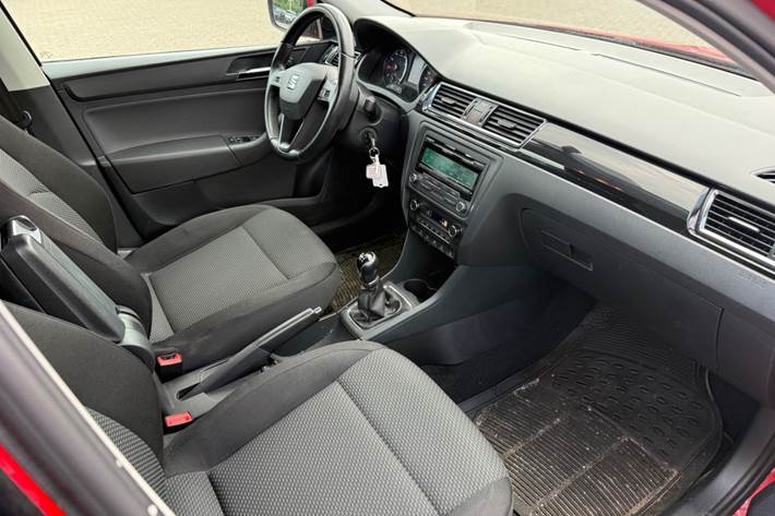 Rød Seat Toledo fra 2015