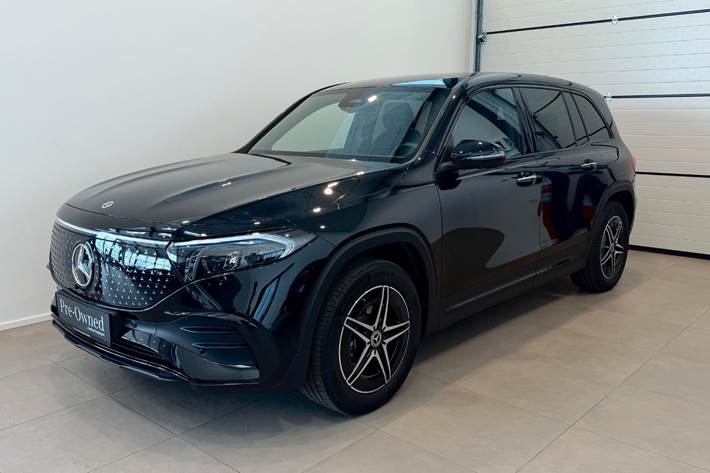 Sort Mercedes EQB250+ fra 2025