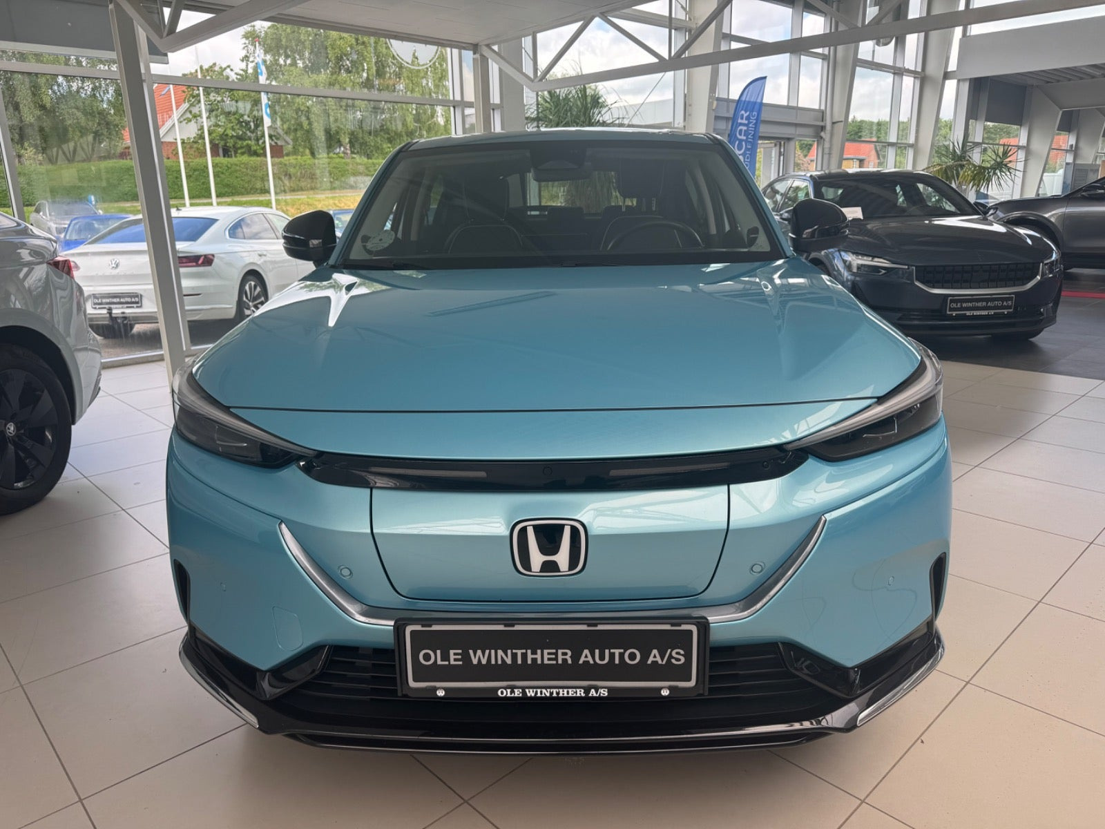 Blå Honda e:Ny1 fra 2023