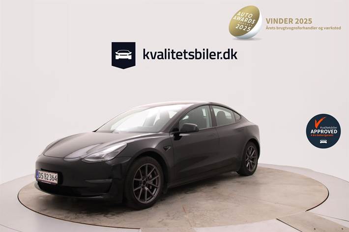 Sort Tesla Model 3 fra 2021