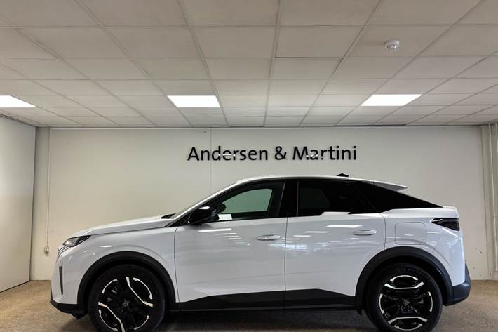 Hvid Peugeot e-3008 fra 2025