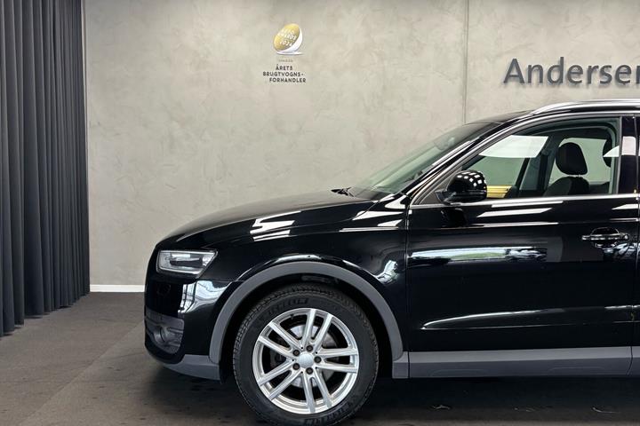 Sort Audi Q3 fra 2012