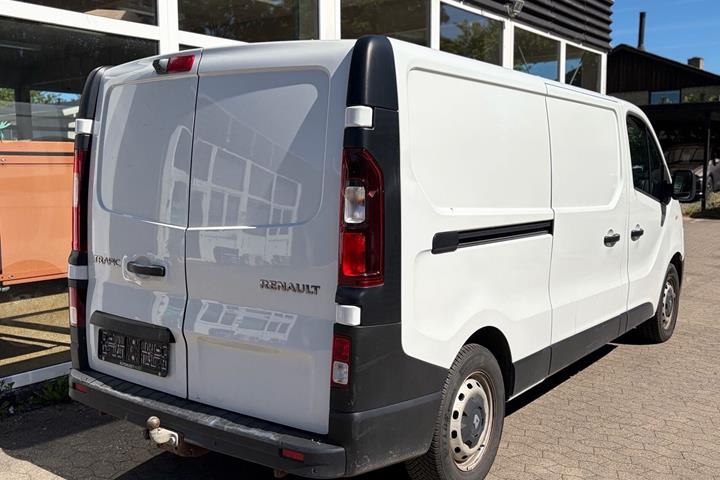 Hvid Renault Trafic fra 2020