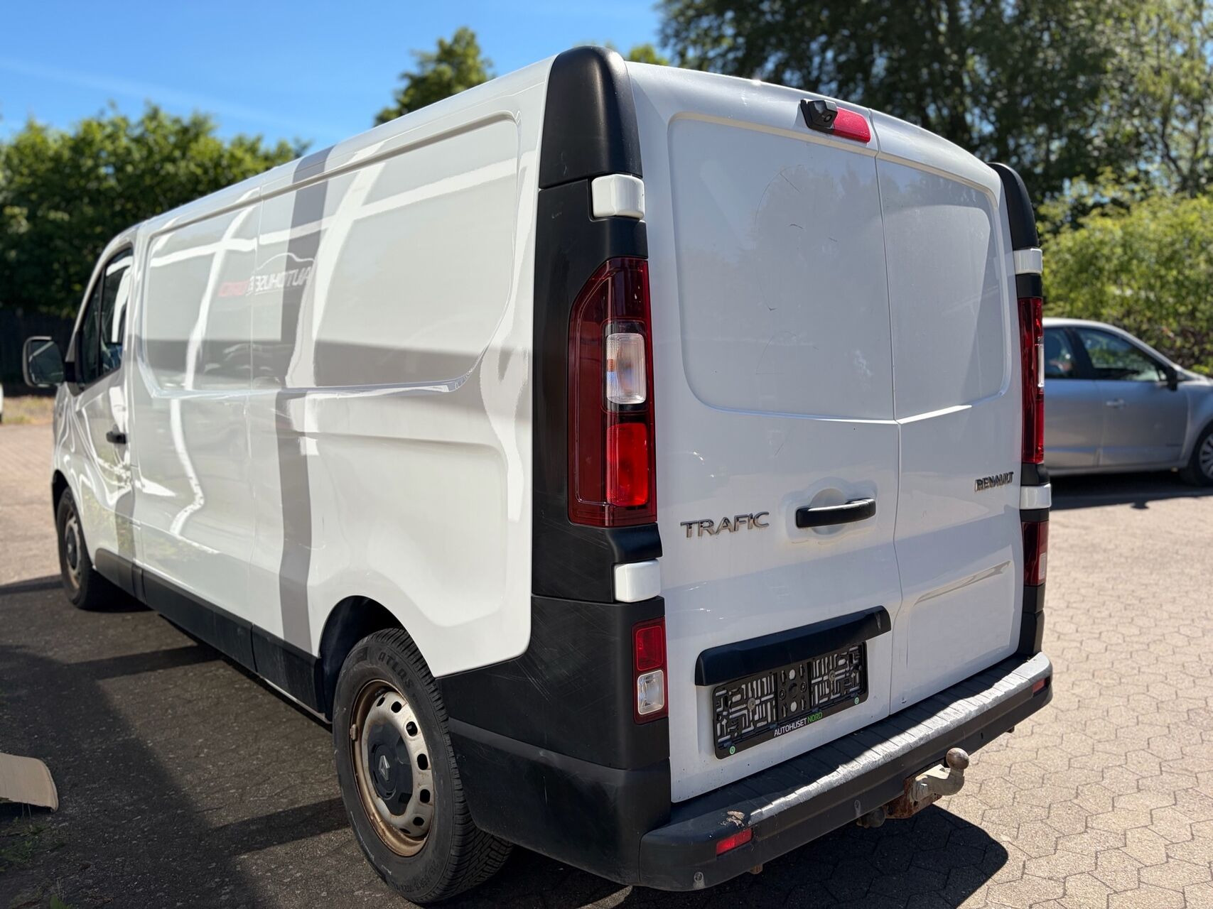 Hvid Renault Trafic fra 2020