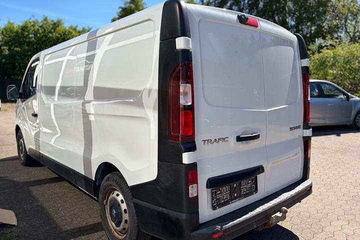 Hvid Renault Trafic fra 2020