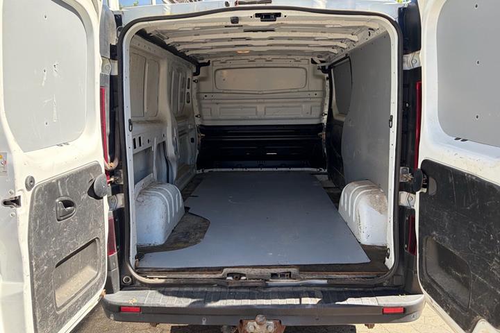Hvid Renault Trafic fra 2020