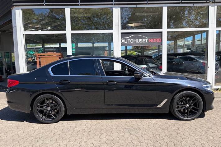 Sort BMW 530e fra 2019