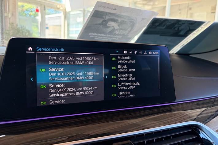 Sort BMW 530e fra 2019
