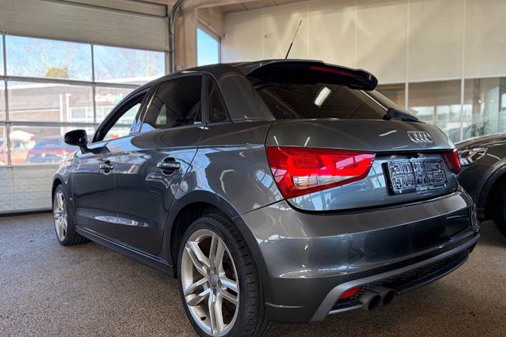 Grå Audi A1 fra 2012