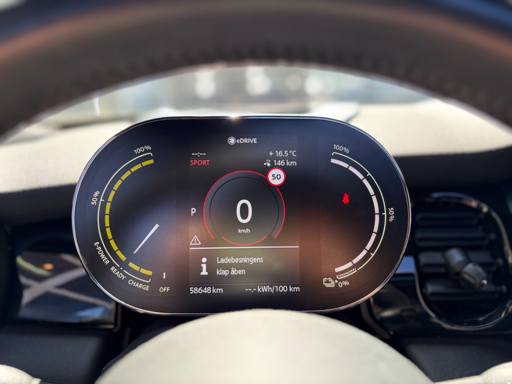 Hvid Mini Cooper fra 2023