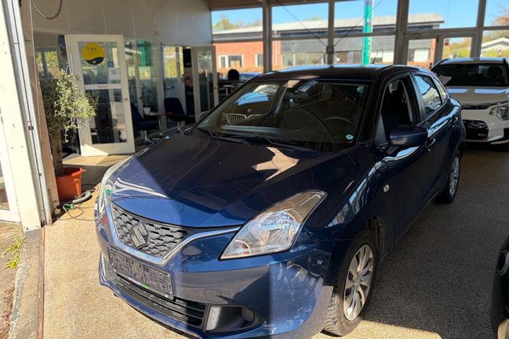 Blå Suzuki Baleno fra 2020