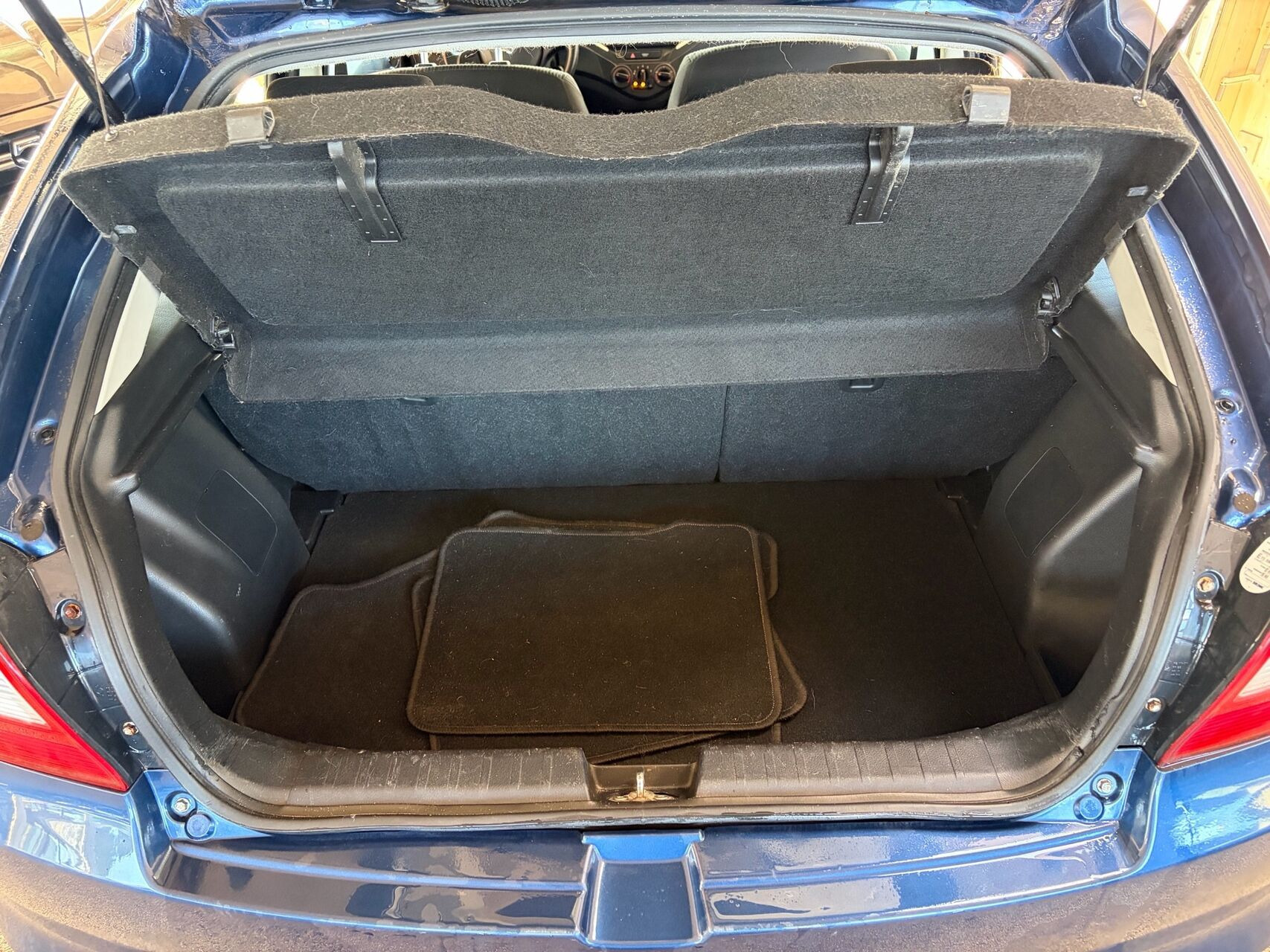 Blå Suzuki Baleno fra 2020