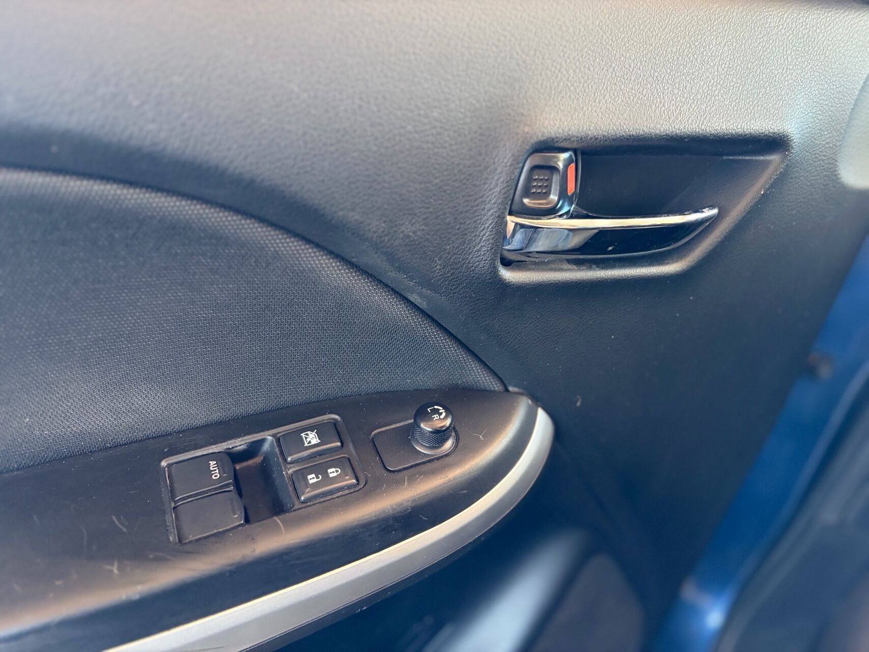 Blå Suzuki Baleno fra 2020