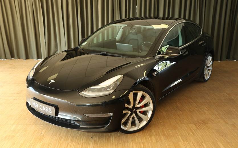 Tesla Model 3 Performance AWD