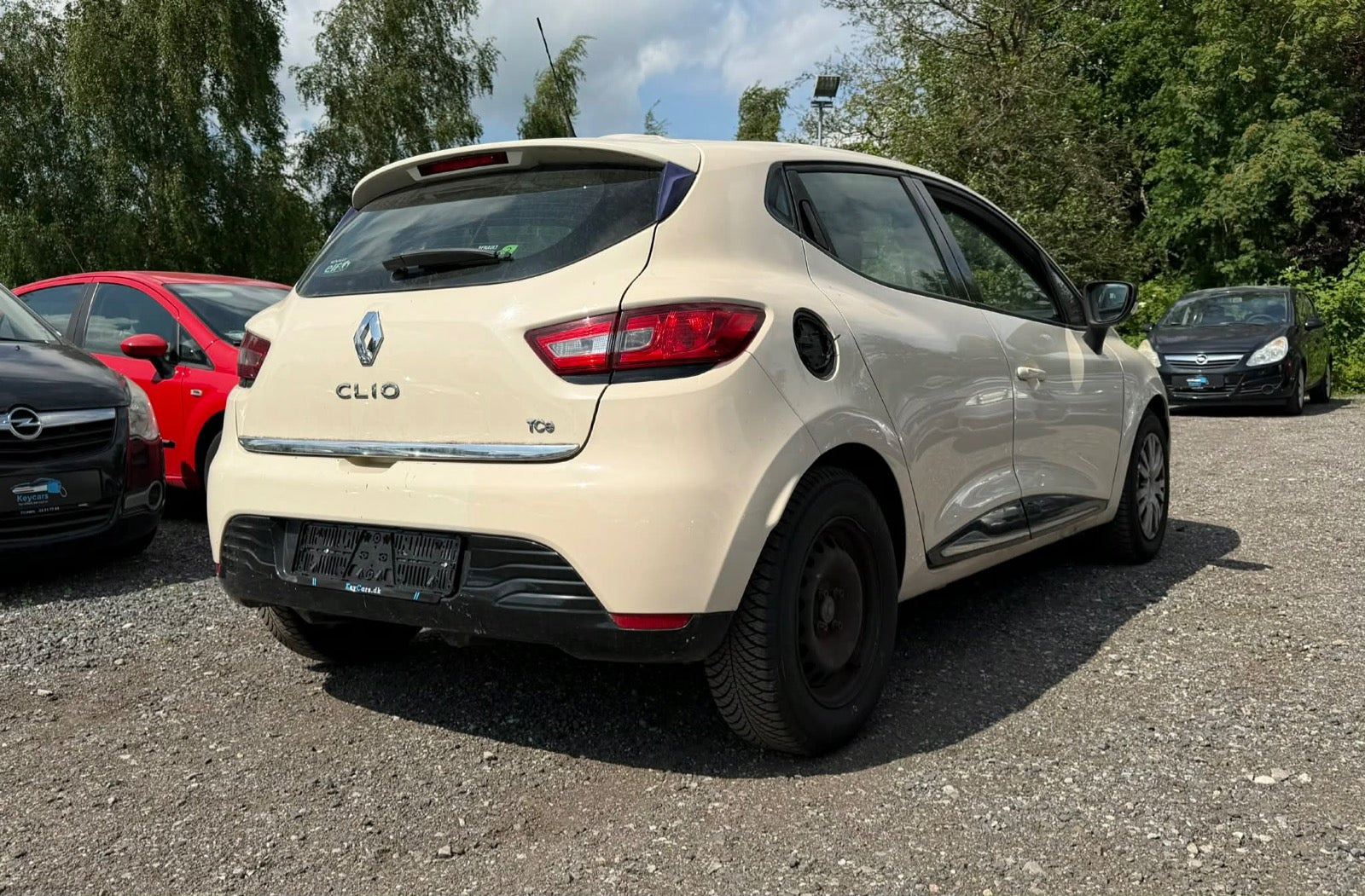 Orange Renault Clio IV fra 2015