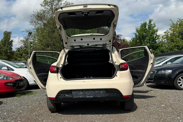 Orange Renault Clio IV fra 2015