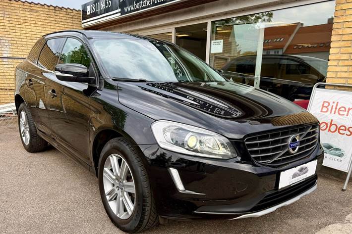 Sort Volvo XC60 fra 2016 set udefra