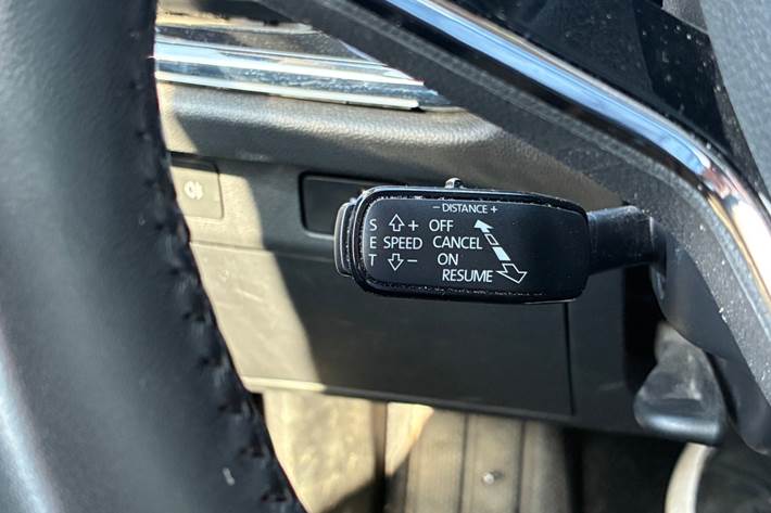 Blå Skoda Enyaq fra 2023