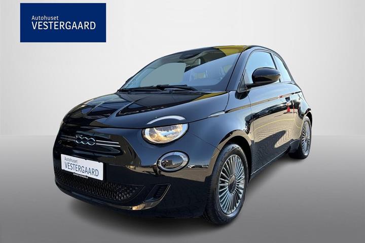 Sort Fiat 500e fra 2022 set udefra