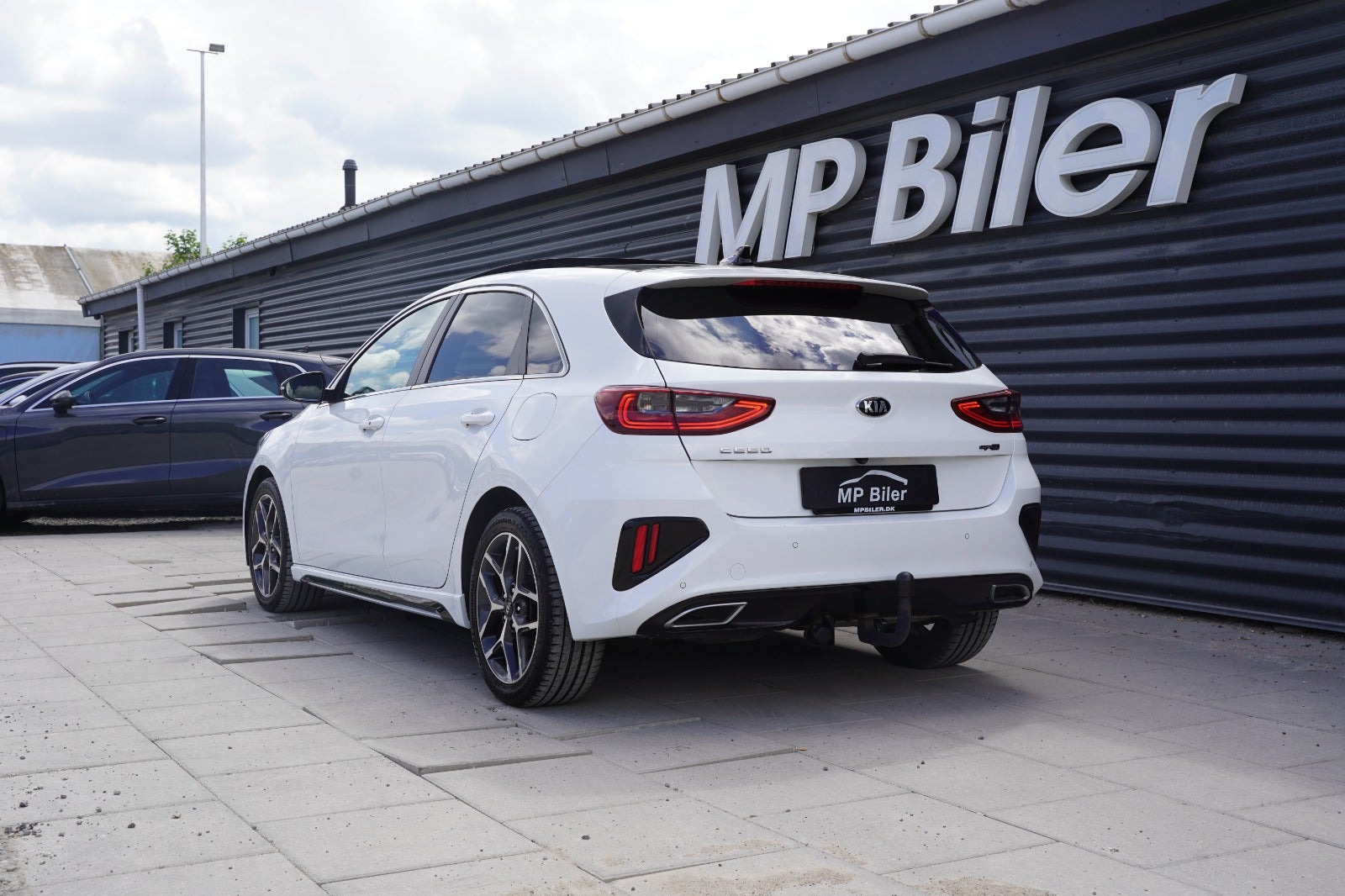 Hvid Kia Ceed fra 2019