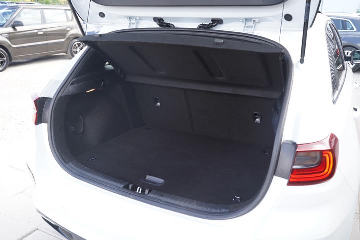 Hvid Kia Ceed fra 2019