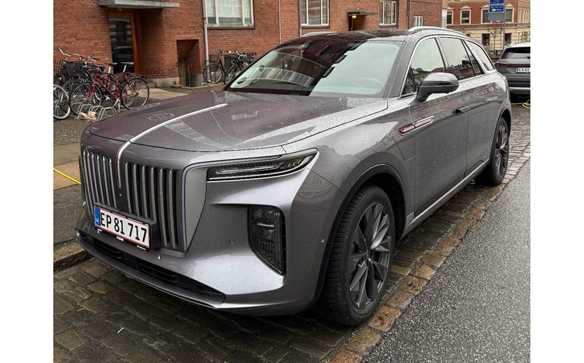 Hongqi E-HS9 99 Exclusive