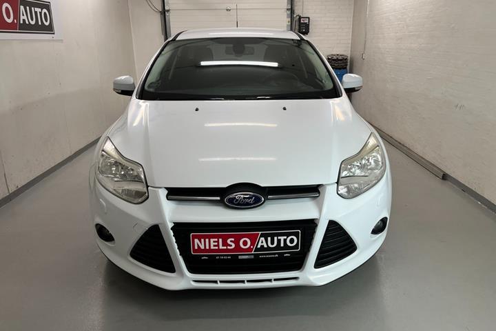 Hvid Ford Focus fra 2013