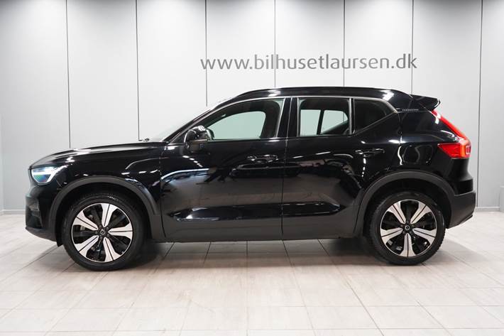 Sort Volvo XC40 fra 2023