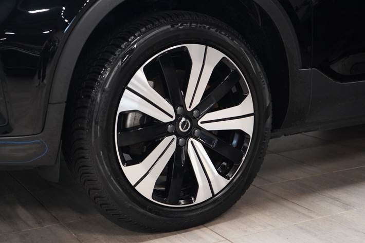 Sort Volvo XC40 fra 2023
