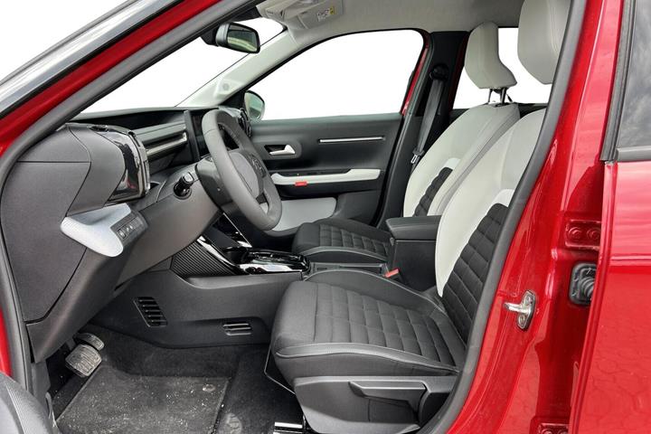 Rød Citroën e-C3 Aircross fra 2025