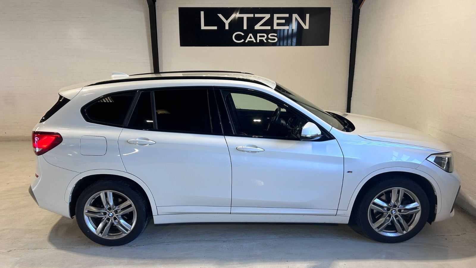 Hvid BMW X1 fra 2021