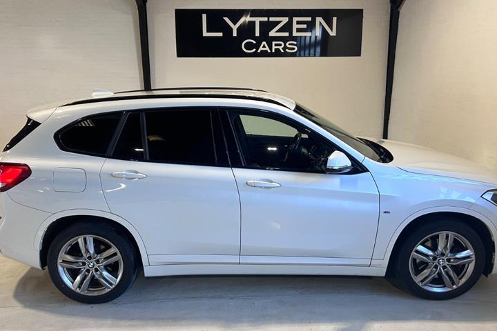 Hvid BMW X1 fra 2021